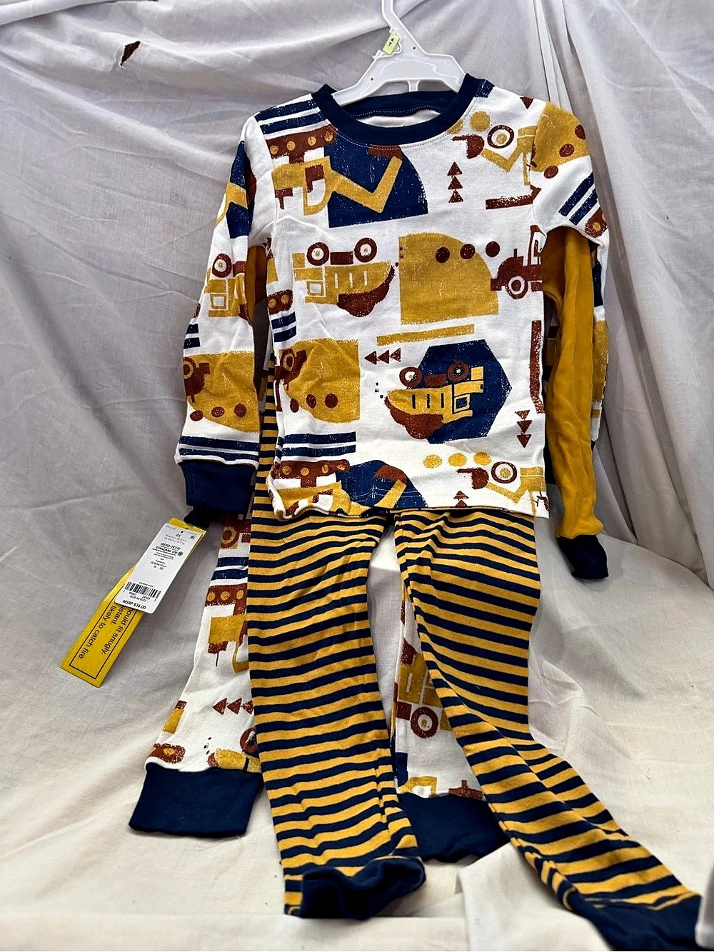 Carter's Robot Pajama Set in Blue & Yellow Size 4T NWT